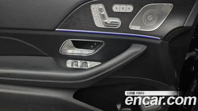 Mercedes-Benz GLE-Class 2023 — Фото 18/20