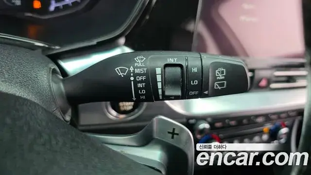 Kia Niro 2021 — ფოტო 13/32