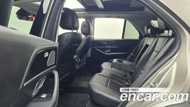 Mercedes-Benz GLE-Class 2022 — Фото 12/20