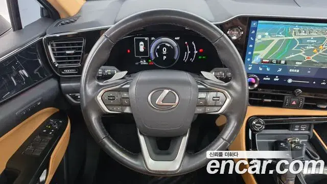 Lexus NX350h 2023 — Фото 13/20