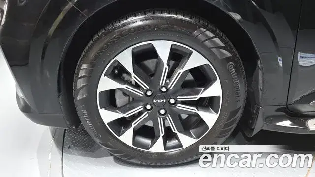 Kia Carnival 2023 — Фото 5/20