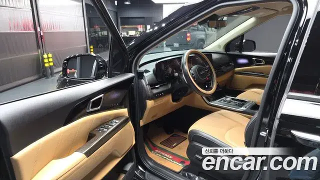Kia Carnival 2023 — Фото 10/20