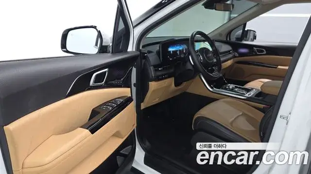 Kia Carnival 2023 — Фото 10/20