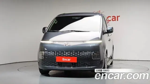 Hyundai Staria 2021 — Фото 3/20
