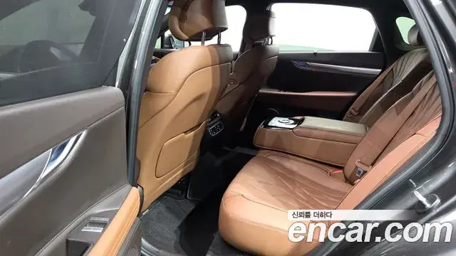 Genesis Electrified G80 2022 — Фото 11/20