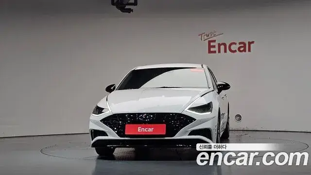Hyundai Sonata 2021 — Фото 3/20