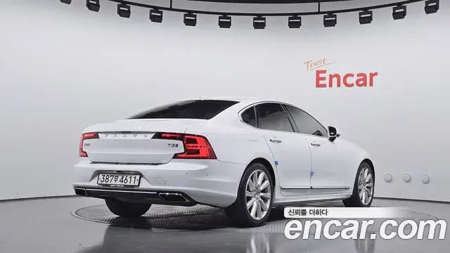 Volvo S90 2020 — Фото 2/20