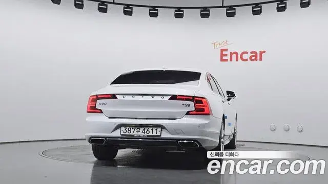 Volvo S90 2020 — Фото 4/20