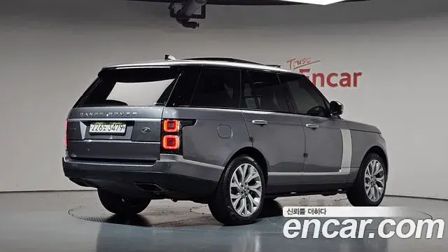 Land Rover Range Rover 2020 — Şəkil 43/44