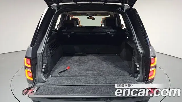 Land Rover Range Rover 2020 — Şəkil 35/44