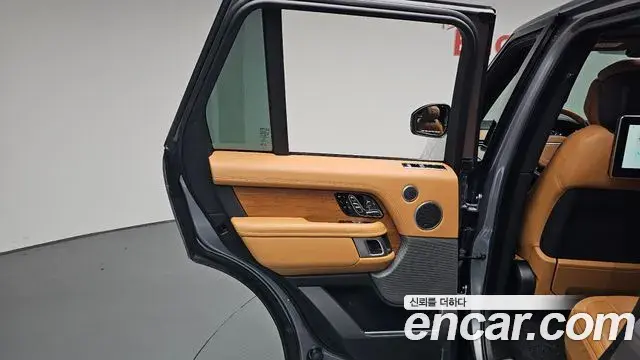 Land Rover Range Rover 2020 — Şəkil 38/44