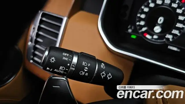 Land Rover Range Rover 2020 — Şəkil 40/44