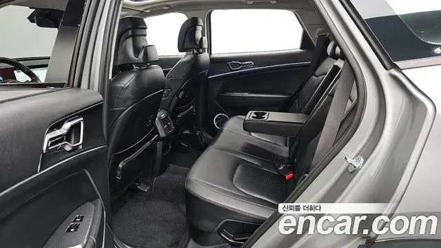 Kia Sportage 2022 — ფოტო 25/38