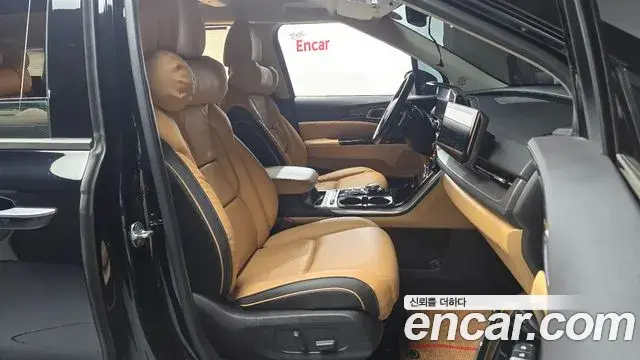 Kia Carnival 2021 — Фото 11/20