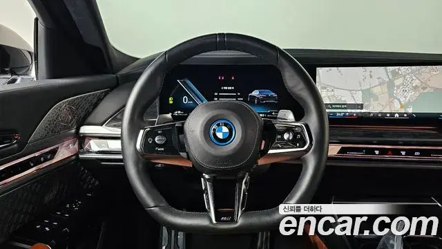 BMW 7 Series 2023 — Фото 12/20