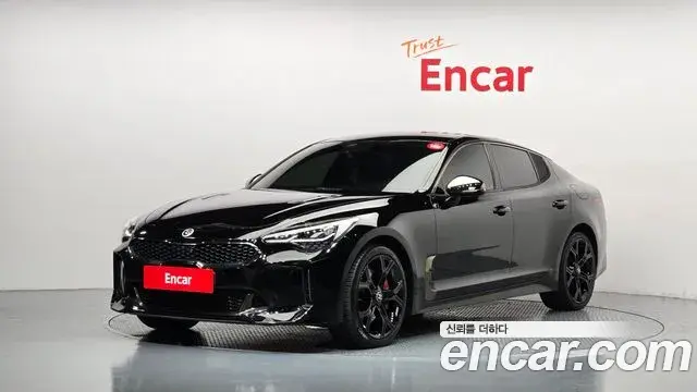 Kia Stinger 2018 — Фото 1/20