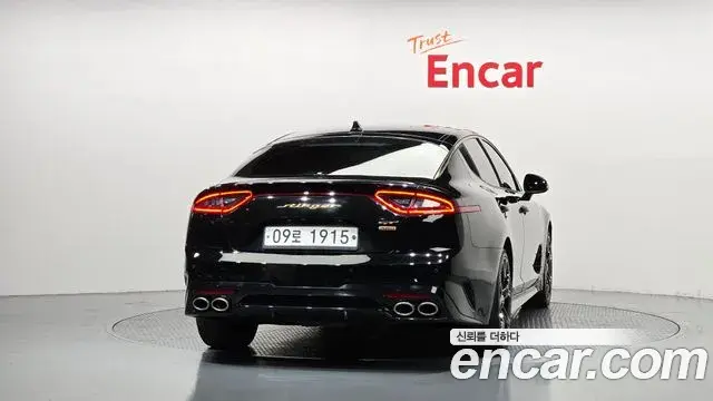 Kia Stinger 2018 — Фото 4/20