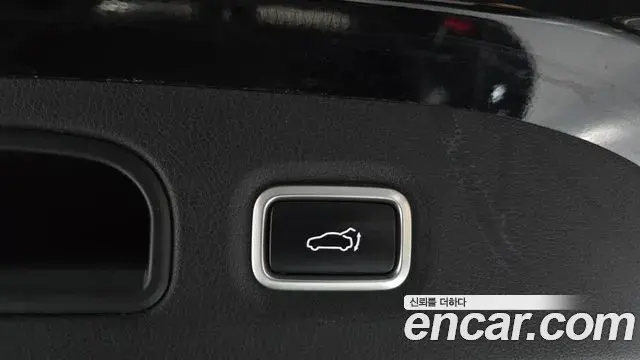 Kia Stinger 2018 — Фото 16/20