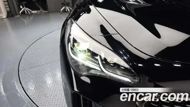 Kia Stinger 2018 — Şəkil 10/30