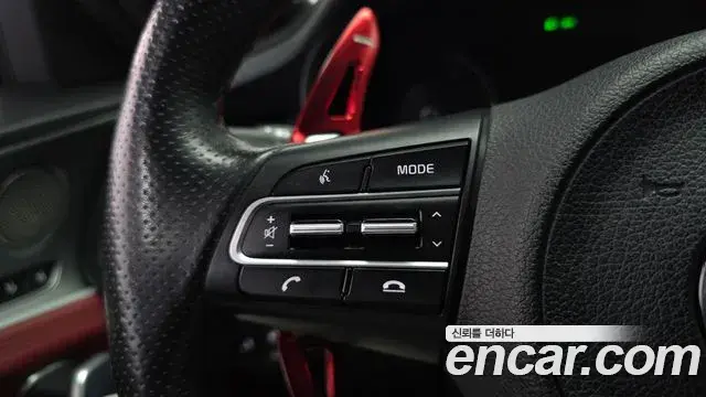 Kia Stinger 2018 — Şəkil 14/30