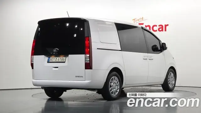 Hyundai Staria 2022 — Фото 2/20