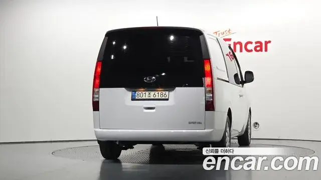Hyundai Staria 2022 — Фото 4/20