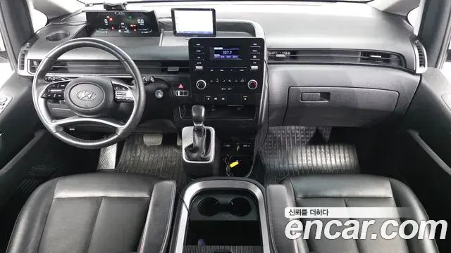 Hyundai Staria 2022 — Фото 7/20