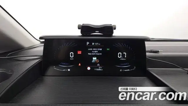 Hyundai Staria 2022 — Фото 8/20