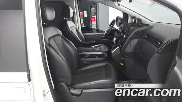 Hyundai Staria 2022 — Фото 11/20
