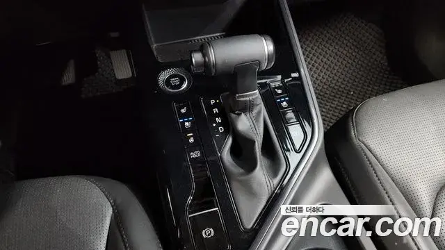 Kia Niro 2022 — Фото 9/20