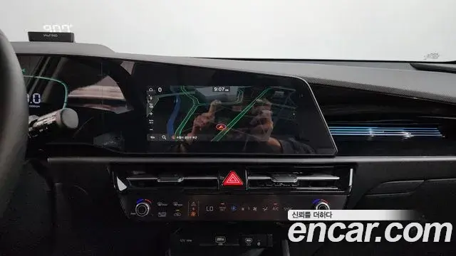 Kia Niro 2022 — Фото 12/20