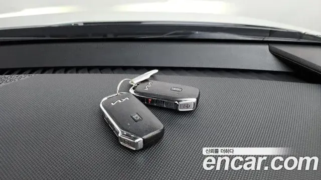 Kia Niro 2022 — Фото 15/20
