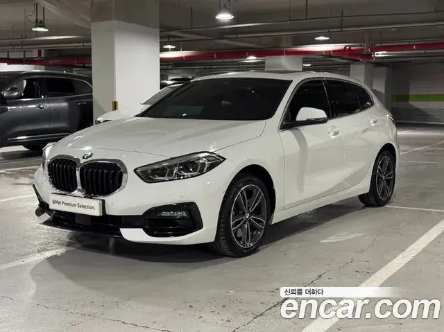BMW 1 Series 2023 — Фото 10/20