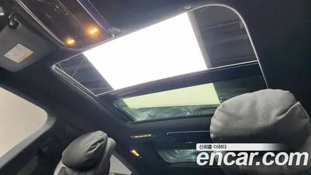Mercedes-Benz EQS 2023 — Photo 8/34