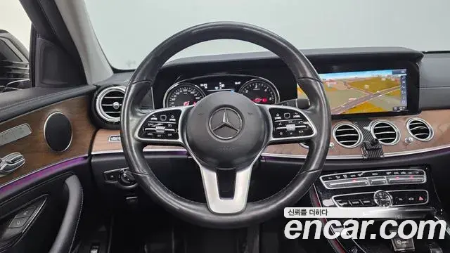 Mercedes-Benz E-Class 2019 — Фото 14/20