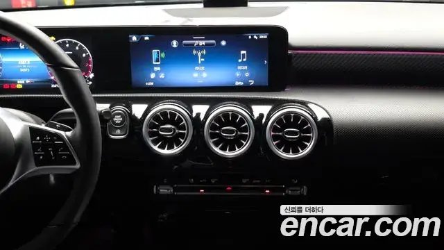 Mercedes-Benz A-Class 2025 — Фото 14/20