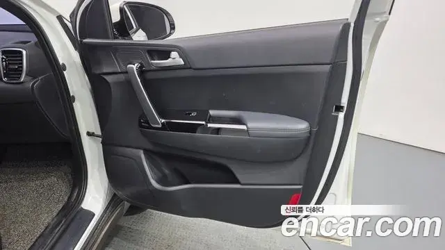 Kia Sportage The Bold 2019 — ფოტო 28/35