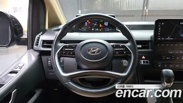 Hyundai Staria 2021 — Фото 13/20