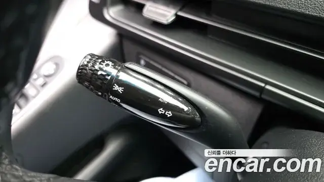 Hyundai Staria 2021 — Фото 18/20