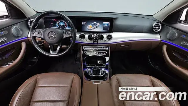 Mercedes-Benz E-Class 2018 — Фото 7/20