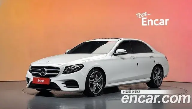 Mercedes-Benz E-Class 2018 — Фото 1/20