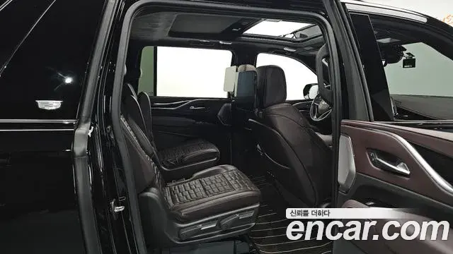 Cadillac Escalade 2023 — Şəkil 31/39