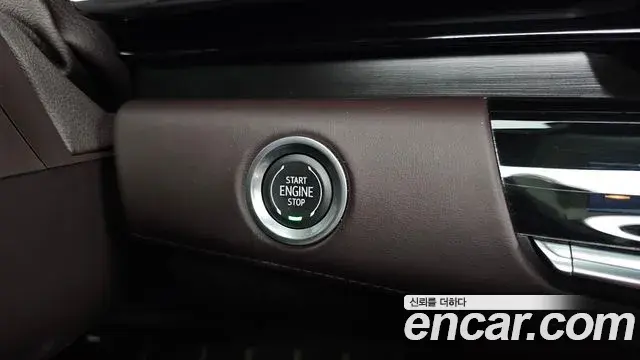 Cadillac Escalade 2023 — Şəkil 18/39
