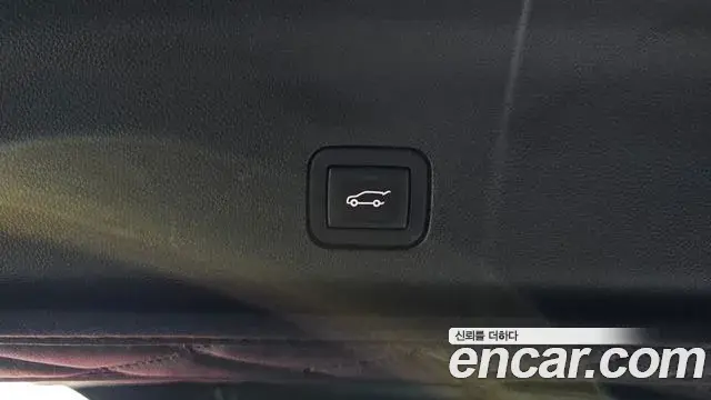 Cadillac Escalade 2023 — Şəkil 10/39