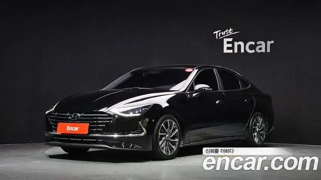 Hyundai Sonata 2020 — Фото 1/20