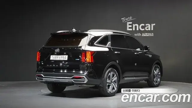 Kia Sorento 2021 — Фото 2/20