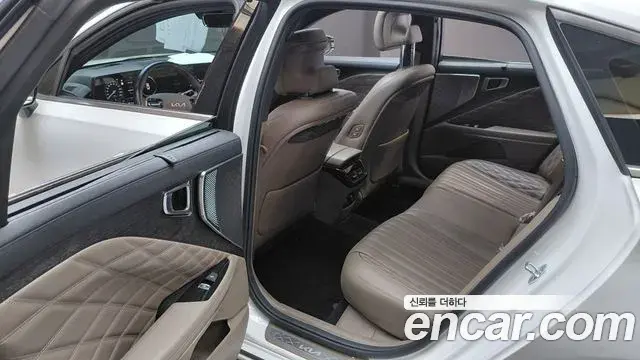 Kia K8 2021 — ფოტო 31/35