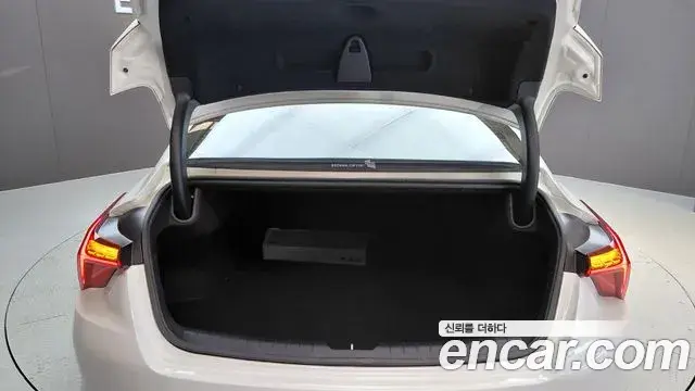 Kia K8 2021 — ფოტო 33/35