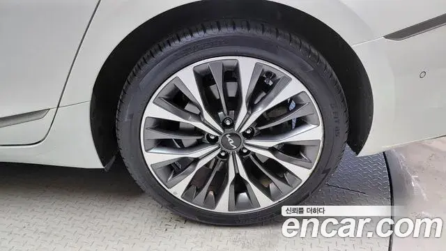 Kia K8 2021 — ფოტო 20/35