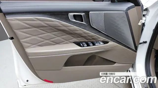 Kia K8 2021 — ფოტო 29/35